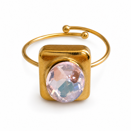 Minimal Gold Statement Ring